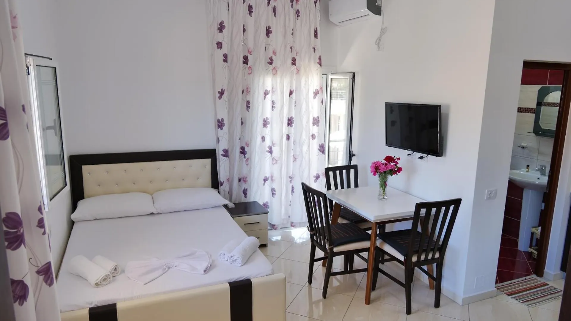 Vila Ervin Ksamil Albania