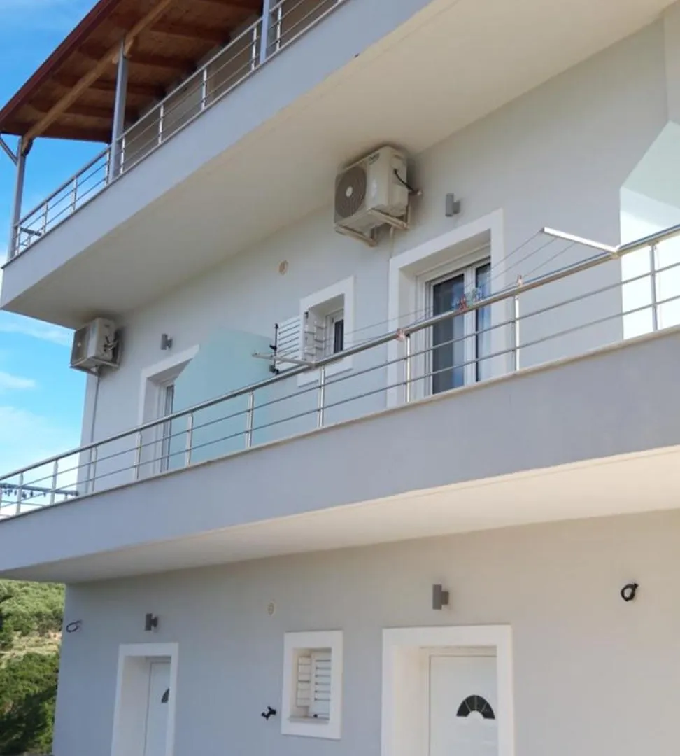 Vila Ervin Ksamil 0*,