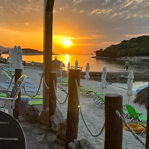 Vila Ab Ksamil